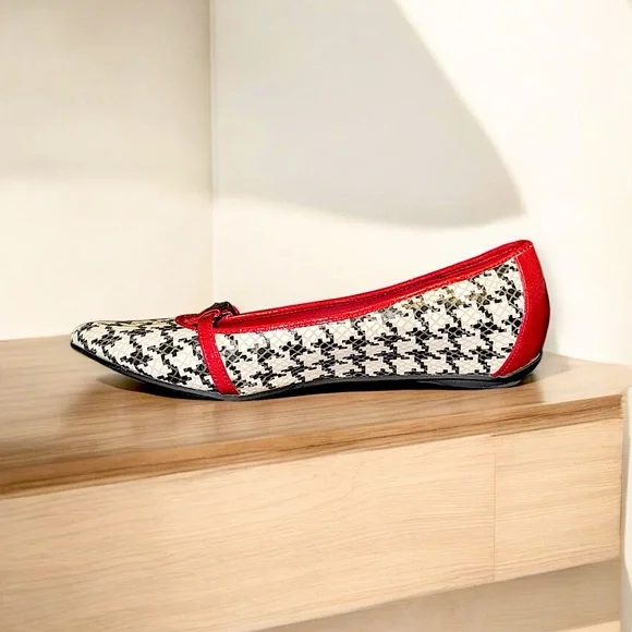 GUC! Kenneth Cole Reaction Flats - Picture 5 of 7